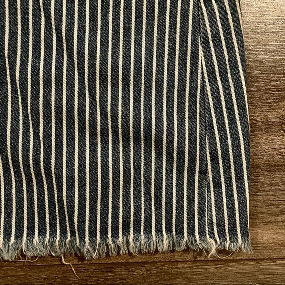 NWOT BLANK NYC Denim Mini Skirt Pale Rails White Blue Striped Fringed Hem sz 27 - Picture 11 of 14
